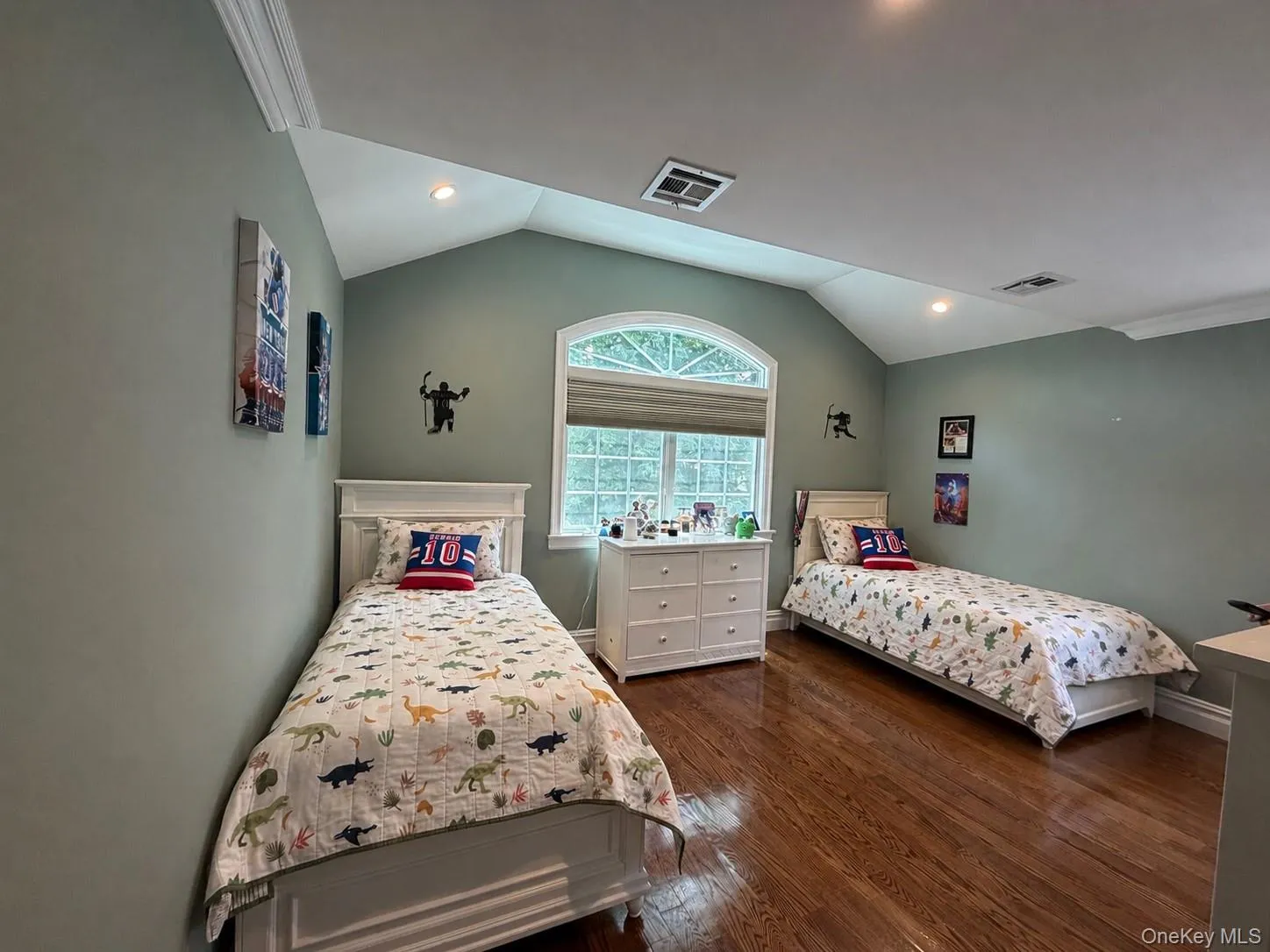 21025 33rd Avenue, New York, NY, 5 Bedrooms Bedrooms, 8 Rooms Rooms,4 BathroomsBathrooms,Residential,For Rent,33rd,0,1018028 21025 33rd Avenue, New York, NY, 5 Bedrooms Bedrooms, 8 Rooms Rooms,4 BathroomsBathrooms,Residential,For Rent,33rd,0,1018028