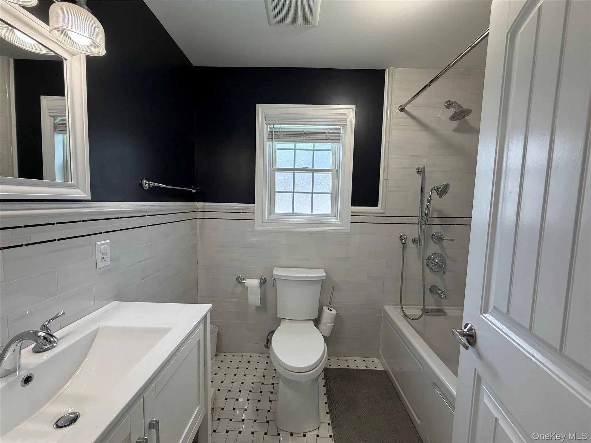 21025 33rd Avenue, New York, NY, 5 Bedrooms Bedrooms, 8 Rooms Rooms,4 BathroomsBathrooms,Residential,For Rent,33rd,0,1018028 21025 33rd Avenue, New York, NY, 5 Bedrooms Bedrooms, 8 Rooms Rooms,4 BathroomsBathrooms,Residential,For Rent,33rd,0,1018028