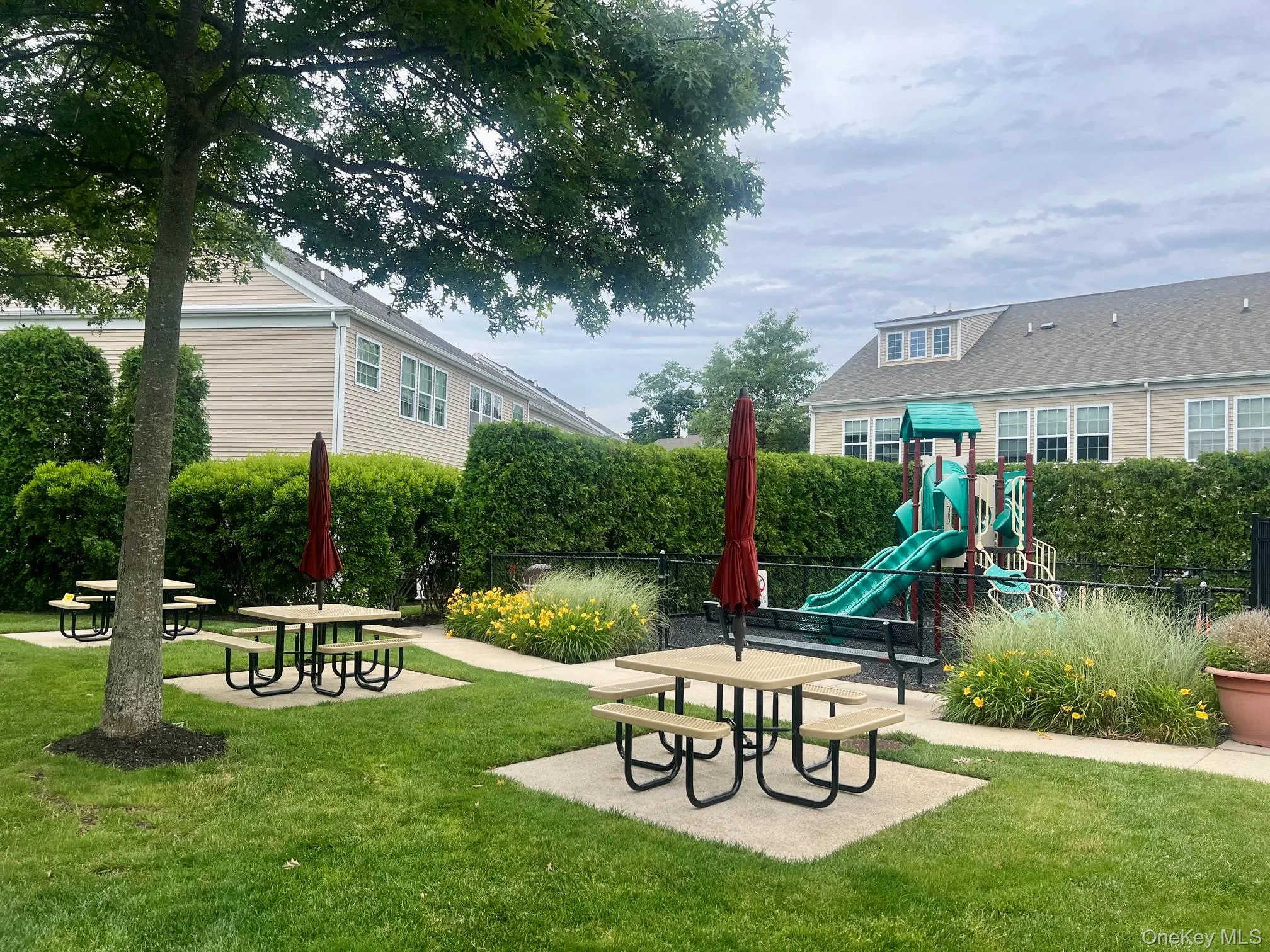 Picnic area and playground. Picnic area and playground.
