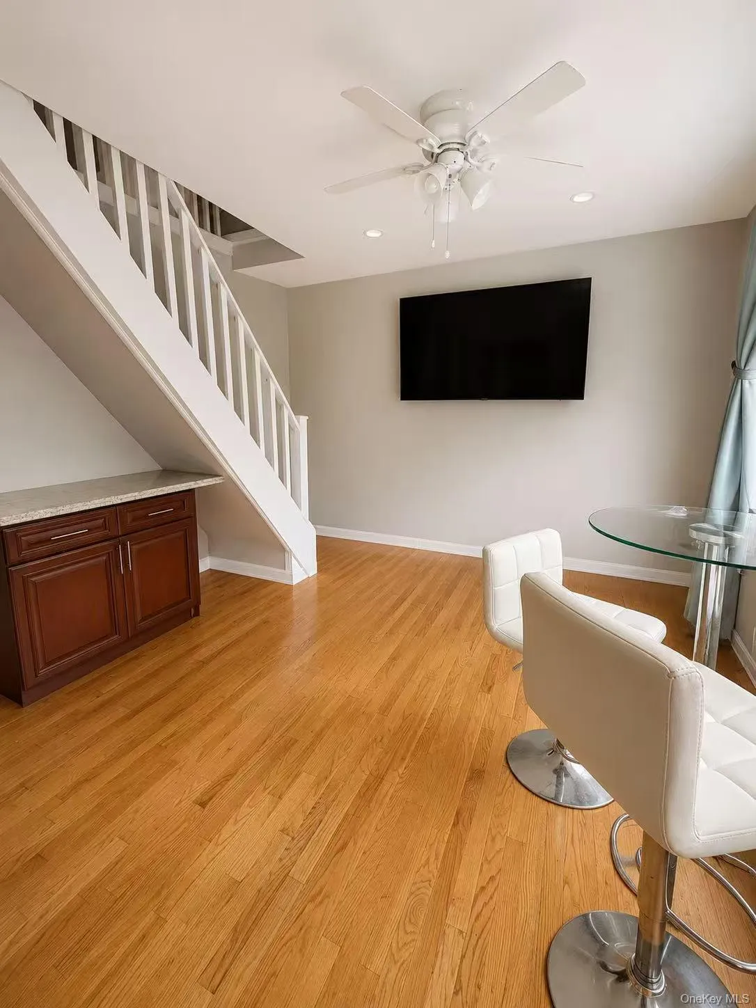 110-17 Inwood Street, New York, NY, 2 Bedrooms Bedrooms, 5 Rooms Rooms,1 BathroomBathrooms,Residential Lease,For Rent,Inwood,0,1018033 110-17 Inwood Street, New York, NY, 2 Bedrooms Bedrooms, 5 Rooms Rooms,1 BathroomBathrooms,Residential Lease,For Rent,Inwood,0,1018033