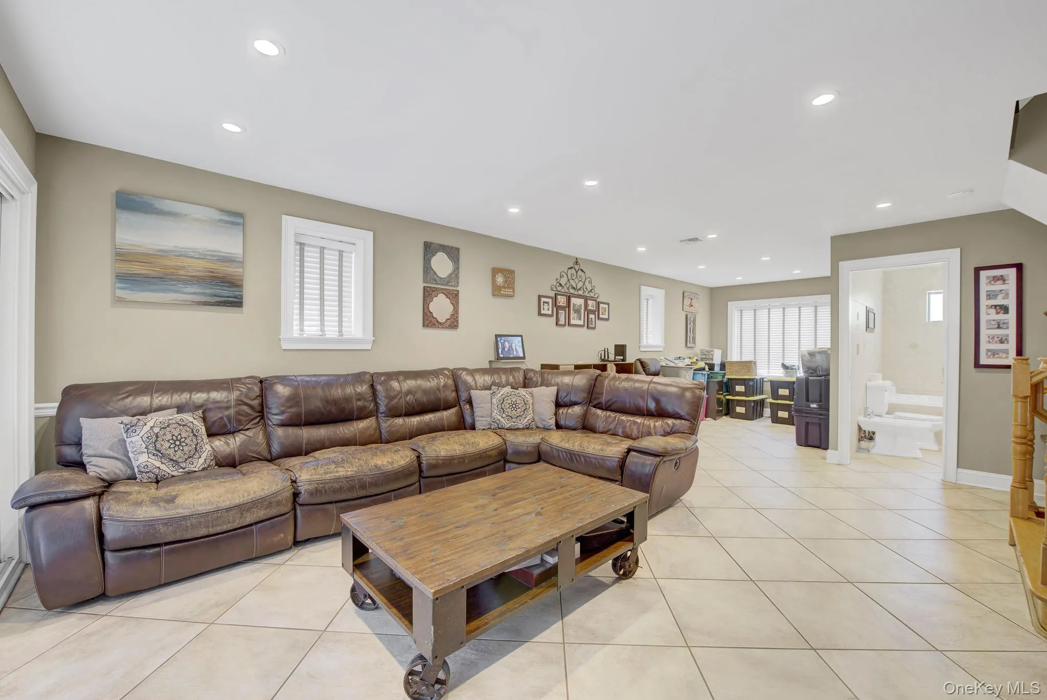 6 Oxford Avenue, Oyster Bay, NY, 3 Bedrooms Bedrooms, 7 Rooms Rooms,1 BathroomBathrooms,Residential,For Rent,Oxford,0,KEY1018037 6 Oxford Avenue, Oyster Bay, NY, 3 Bedrooms Bedrooms, 7 Rooms Rooms,1 BathroomBathrooms,Residential,For Rent,Oxford,0,KEY1018037