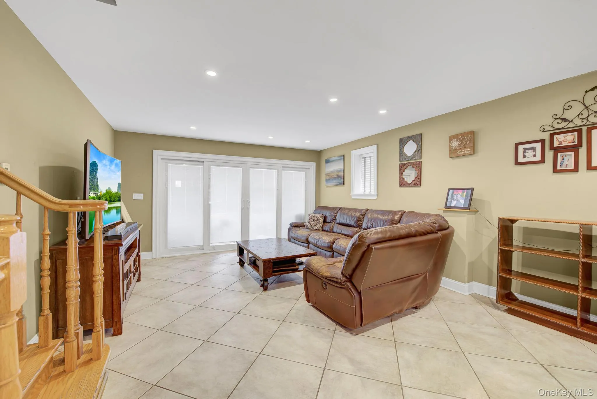 6 Oxford Avenue, Oyster Bay, NY, 3 Bedrooms Bedrooms, 7 Rooms Rooms,1 BathroomBathrooms,Residential,For Rent,Oxford,0,KEY1018037 6 Oxford Avenue, Oyster Bay, NY, 3 Bedrooms Bedrooms, 7 Rooms Rooms,1 BathroomBathrooms,Residential,For Rent,Oxford,0,KEY1018037