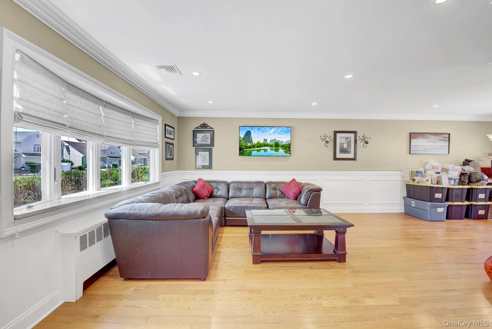 6 Oxford Avenue, Oyster Bay, NY, 3 Bedrooms Bedrooms, 7 Rooms Rooms,1 BathroomBathrooms,Residential,For Rent,Oxford,0,KEY1018037 6 Oxford Avenue, Oyster Bay, NY, 3 Bedrooms Bedrooms, 7 Rooms Rooms,1 BathroomBathrooms,Residential,For Rent,Oxford,0,KEY1018037