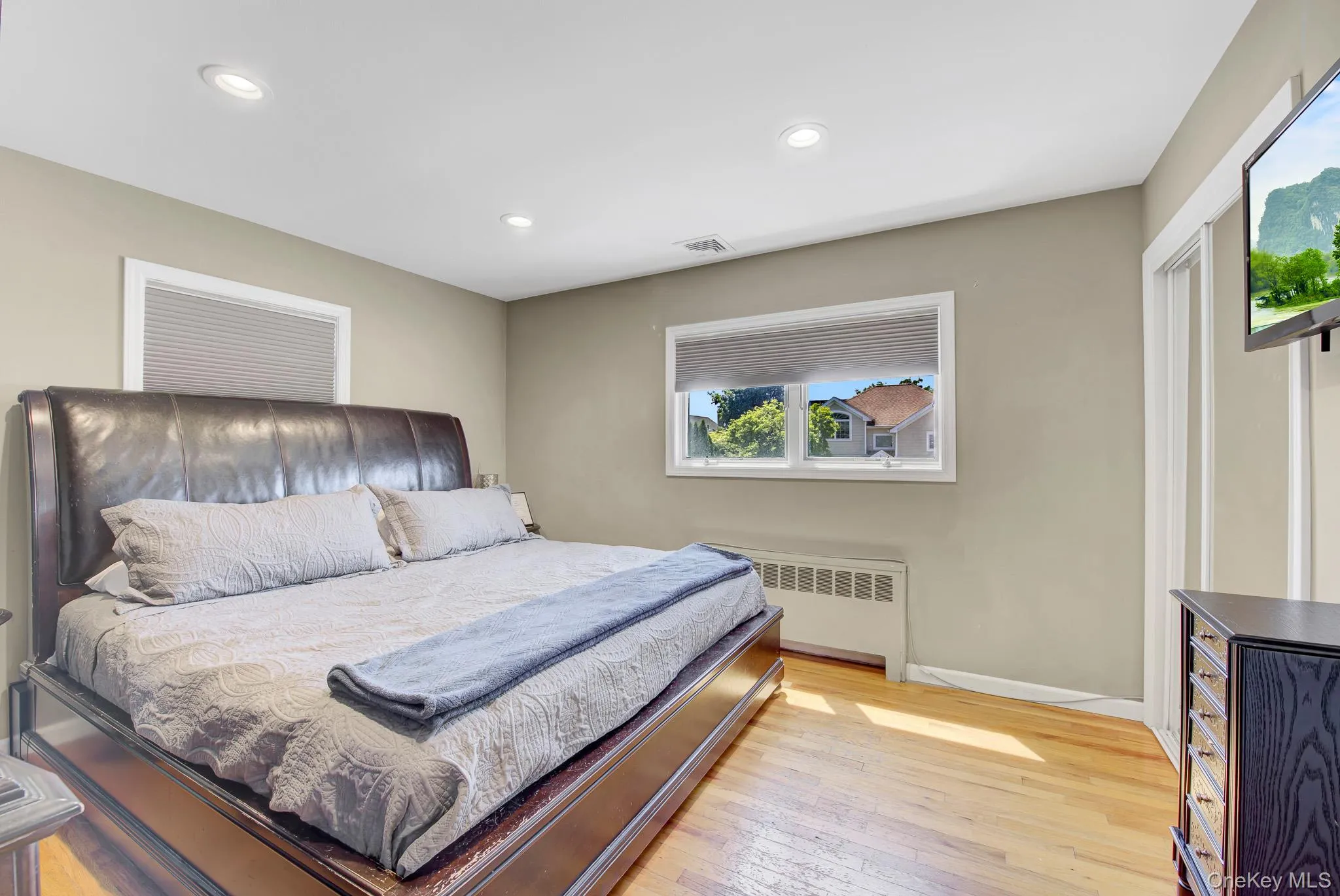 6 Oxford Avenue, Oyster Bay, NY, 3 Bedrooms Bedrooms, 7 Rooms Rooms,1 BathroomBathrooms,Residential,For Rent,Oxford,0,KEY1018037 6 Oxford Avenue, Oyster Bay, NY, 3 Bedrooms Bedrooms, 7 Rooms Rooms,1 BathroomBathrooms,Residential,For Rent,Oxford,0,KEY1018037
