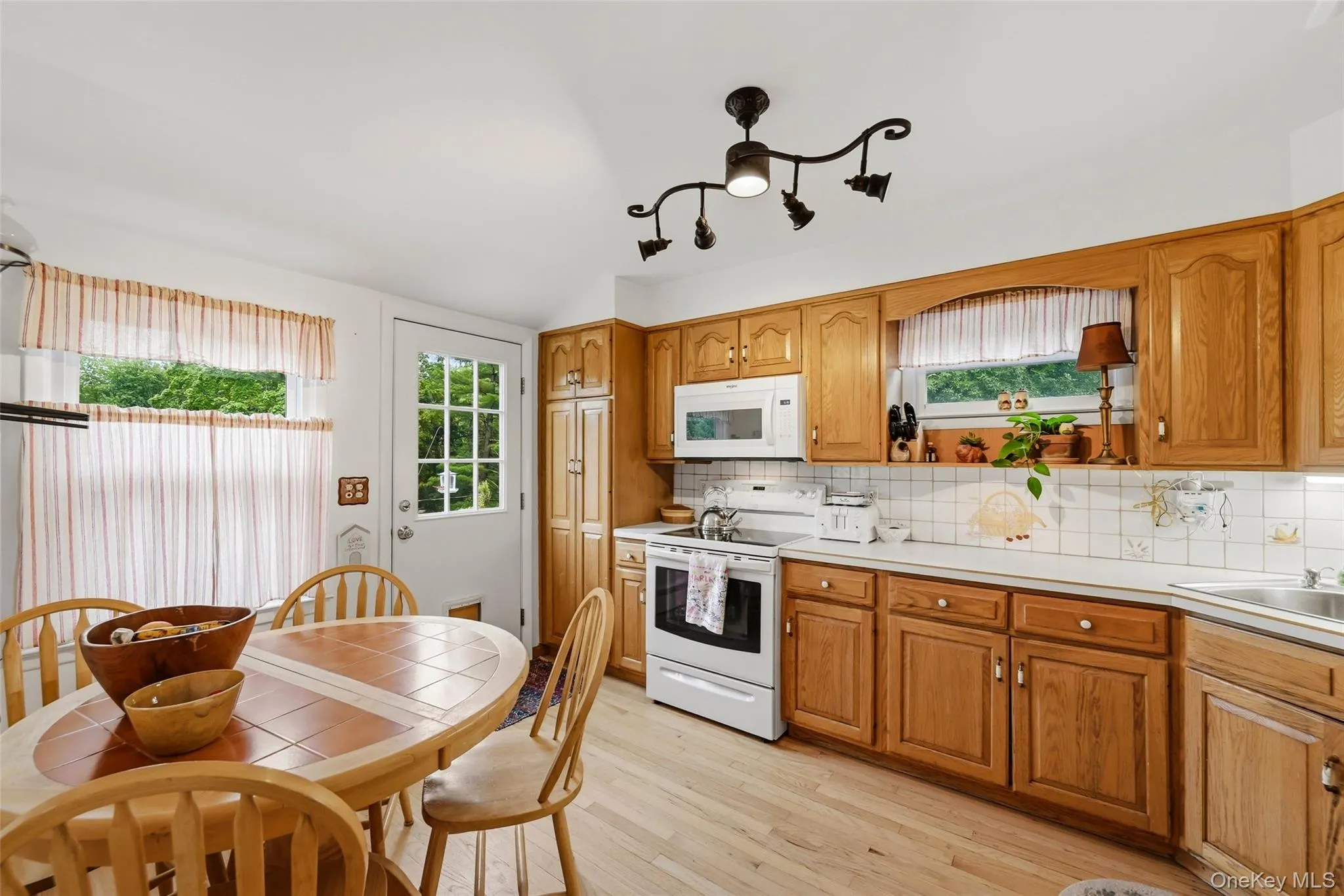 2590 Darnley Place, Yorktown, NY, 3 Bedrooms Bedrooms, 8 Rooms Rooms,2 BathroomsBathrooms,Residential,For Rent,Darnley,0,1018039 2590 Darnley Place, Yorktown, NY, 3 Bedrooms Bedrooms, 8 Rooms Rooms,2 BathroomsBathrooms,Residential,For Rent,Darnley,0,1018039