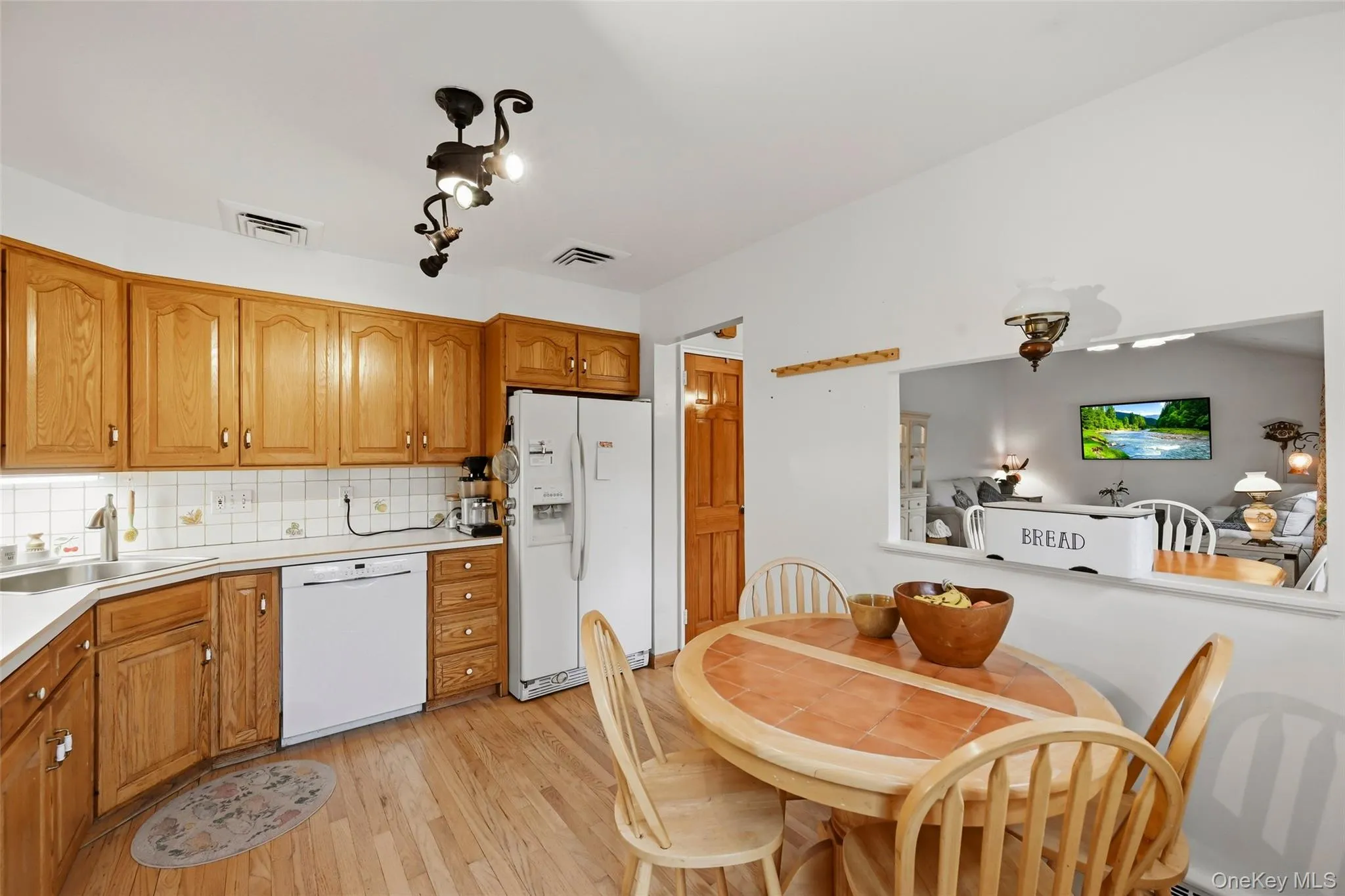 2590 Darnley Place, Yorktown, NY, 3 Bedrooms Bedrooms, 8 Rooms Rooms,2 BathroomsBathrooms,Residential,For Rent,Darnley,0,1018039 2590 Darnley Place, Yorktown, NY, 3 Bedrooms Bedrooms, 8 Rooms Rooms,2 BathroomsBathrooms,Residential,For Rent,Darnley,0,1018039