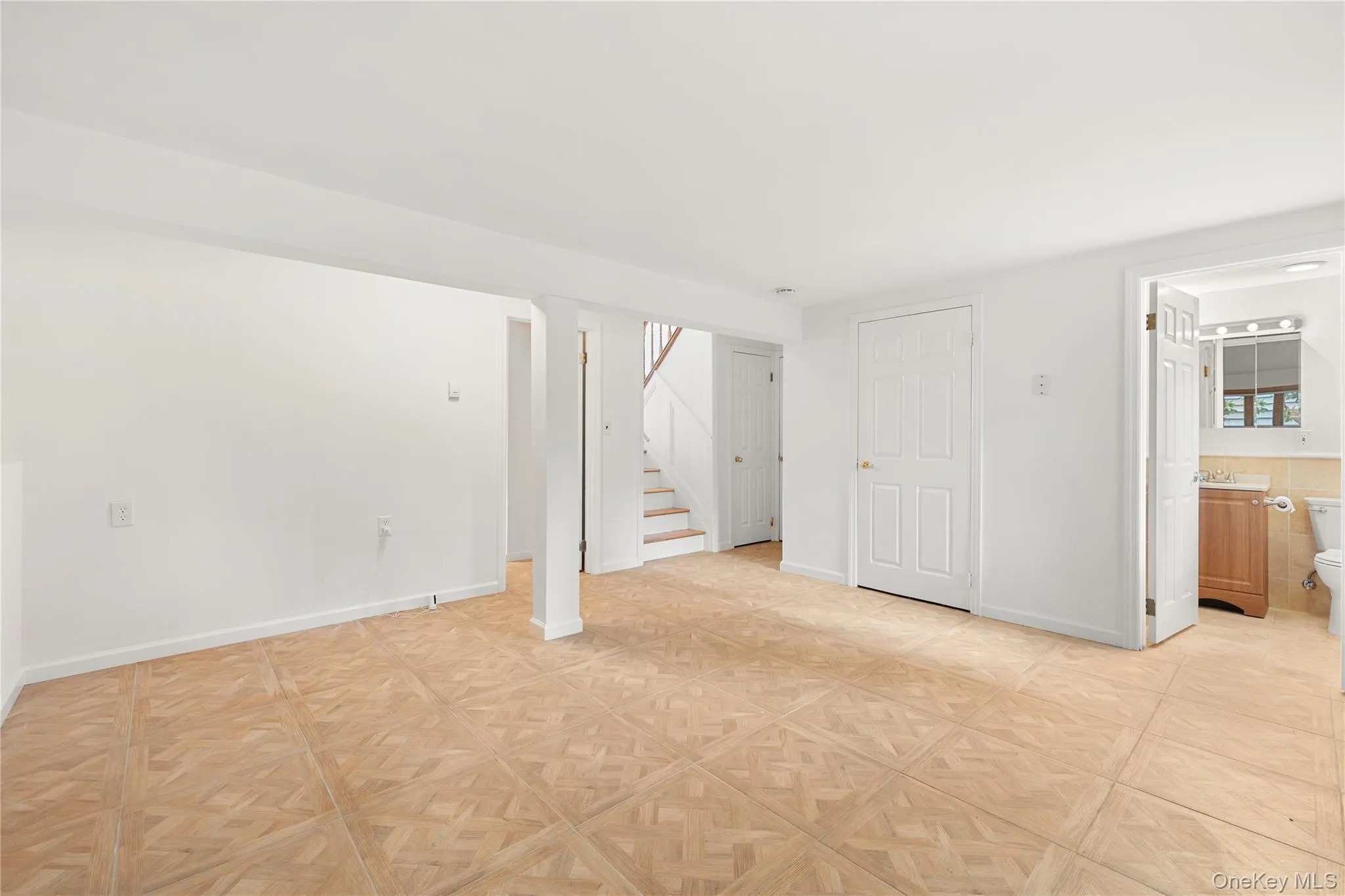 142 Mohican Avenue, Islip, NY, 4 Bedrooms Bedrooms, 8 Rooms Rooms,1 BathroomBathrooms,Residential,For Rent,Mohican,0,1018040 142 Mohican Avenue, Islip, NY, 4 Bedrooms Bedrooms, 8 Rooms Rooms,1 BathroomBathrooms,Residential,For Rent,Mohican,0,1018040