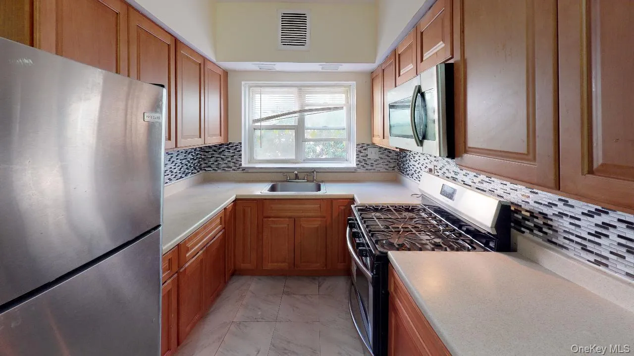 105-43 65th Road, New York, NY, 3 Bedrooms Bedrooms, 6 Rooms Rooms,2 BathroomsBathrooms,Residential Lease,For Rent,65th,0,KEY1018042 105-43 65th Road, New York, NY, 3 Bedrooms Bedrooms, 6 Rooms Rooms,2 BathroomsBathrooms,Residential Lease,For Rent,65th,0,KEY1018042
