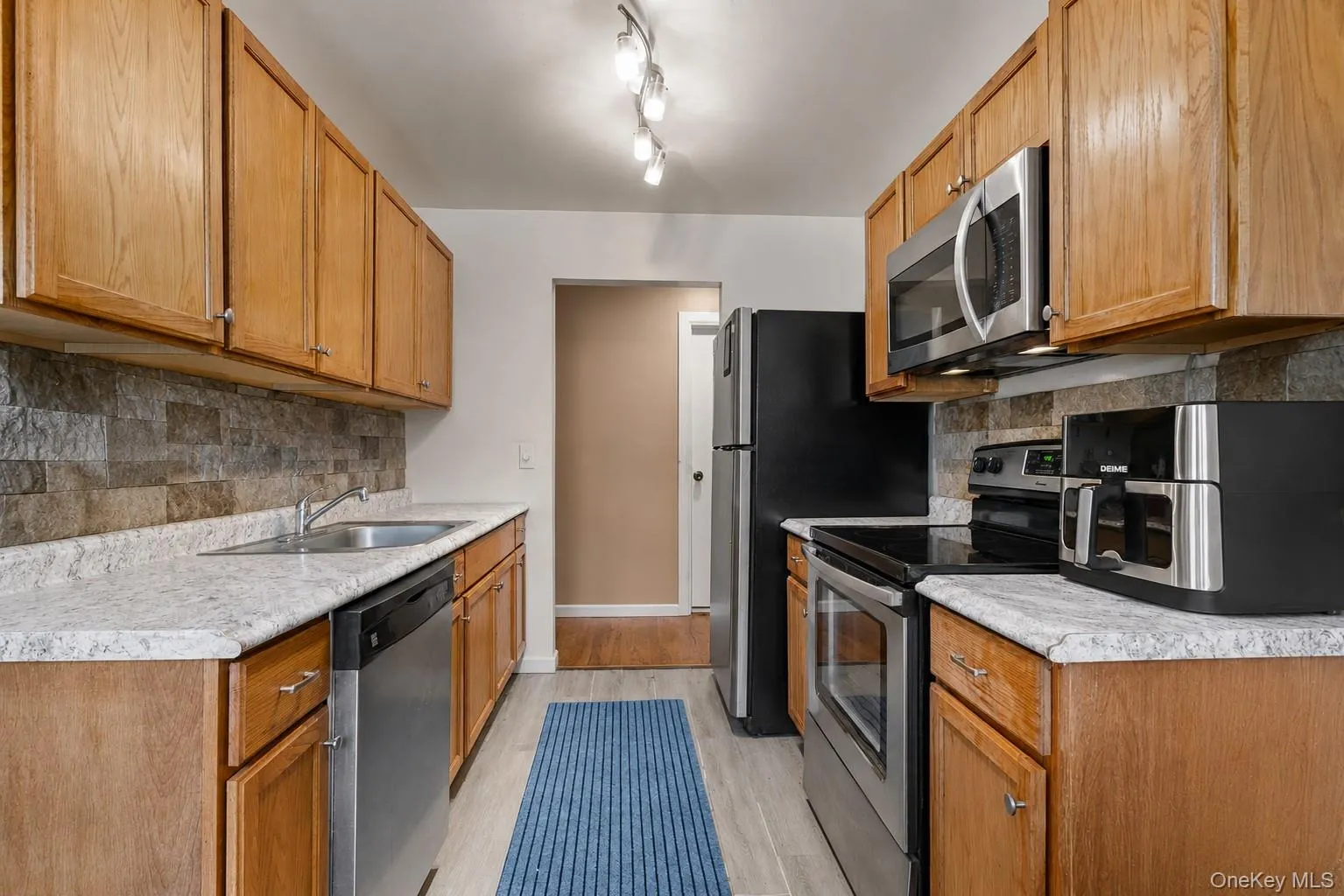 8 North James Street, Peekskill, NY, 2 Bedrooms Bedrooms, 5 Rooms Rooms,1 BathroomBathrooms,Residential,For Rent,North James,0,1018044 8 North James Street, Peekskill, NY, 2 Bedrooms Bedrooms, 5 Rooms Rooms,1 BathroomBathrooms,Residential,For Rent,North James,0,1018044