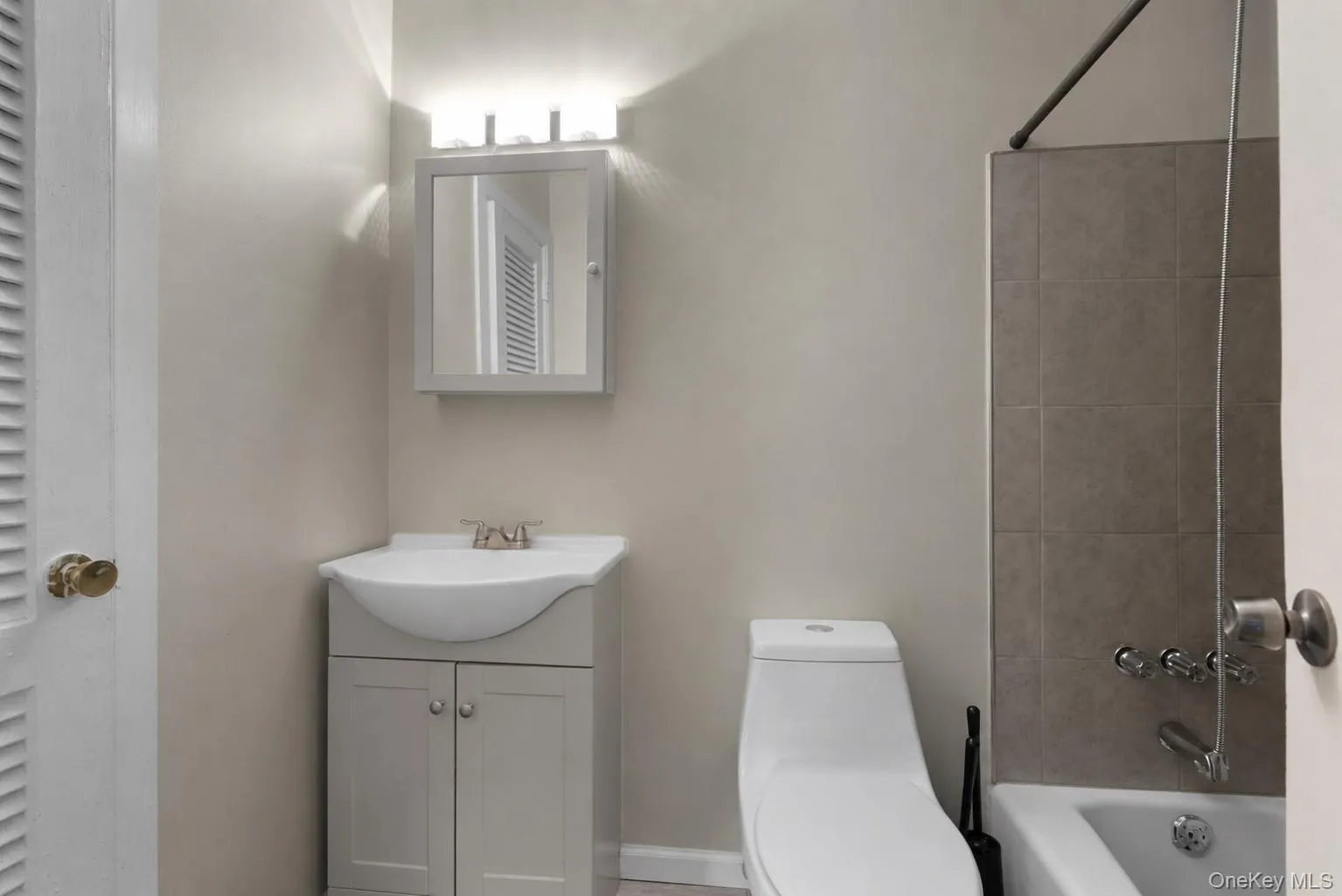 8 North James Street, Peekskill, NY, 2 Bedrooms Bedrooms, 5 Rooms Rooms,1 BathroomBathrooms,Residential,For Rent,North James,0,1018044 8 North James Street, Peekskill, NY, 2 Bedrooms Bedrooms, 5 Rooms Rooms,1 BathroomBathrooms,Residential,For Rent,North James,0,1018044