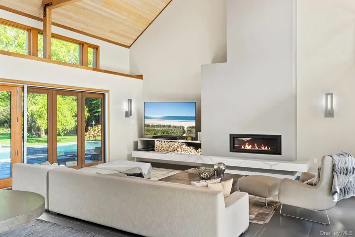 104 Osprey Way, Southampton, New York 11976