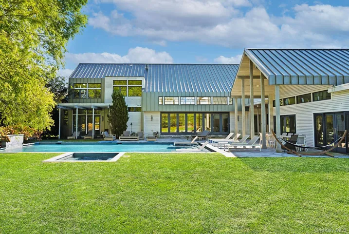 104 Osprey Way, Southampton, New York 11976