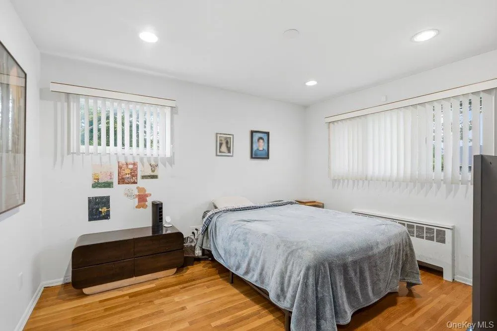 26 Sheridan Street, Oyster Bay, NY, 4 Bedrooms Bedrooms, 7 Rooms Rooms,3 BathroomsBathrooms,Residential,For Rent,Sheridan,0,KEY1018050 26 Sheridan Street, Oyster Bay, NY, 4 Bedrooms Bedrooms, 7 Rooms Rooms,3 BathroomsBathrooms,Residential,For Rent,Sheridan,0,KEY1018050