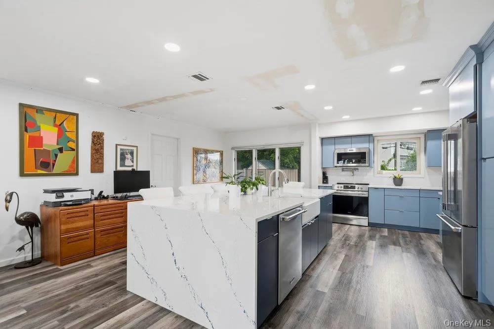 26 Sheridan Street, Oyster Bay, NY, 4 Bedrooms Bedrooms, 7 Rooms Rooms,3 BathroomsBathrooms,Residential,For Rent,Sheridan,0,KEY1018050 26 Sheridan Street, Oyster Bay, NY, 4 Bedrooms Bedrooms, 7 Rooms Rooms,3 BathroomsBathrooms,Residential,For Rent,Sheridan,0,KEY1018050