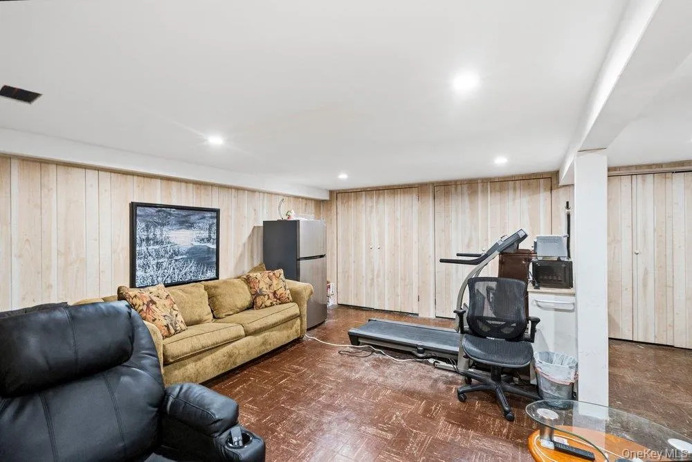 26 Sheridan Street, Oyster Bay, NY, 4 Bedrooms Bedrooms, 7 Rooms Rooms,3 BathroomsBathrooms,Residential,For Rent,Sheridan,0,KEY1018050 26 Sheridan Street, Oyster Bay, NY, 4 Bedrooms Bedrooms, 7 Rooms Rooms,3 BathroomsBathrooms,Residential,For Rent,Sheridan,0,KEY1018050