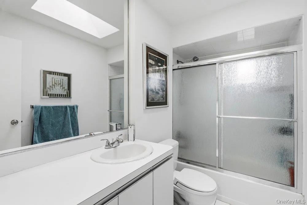 26 Sheridan Street, Oyster Bay, NY, 4 Bedrooms Bedrooms, 7 Rooms Rooms,3 BathroomsBathrooms,Residential,For Rent,Sheridan,0,KEY1018050 26 Sheridan Street, Oyster Bay, NY, 4 Bedrooms Bedrooms, 7 Rooms Rooms,3 BathroomsBathrooms,Residential,For Rent,Sheridan,0,KEY1018050