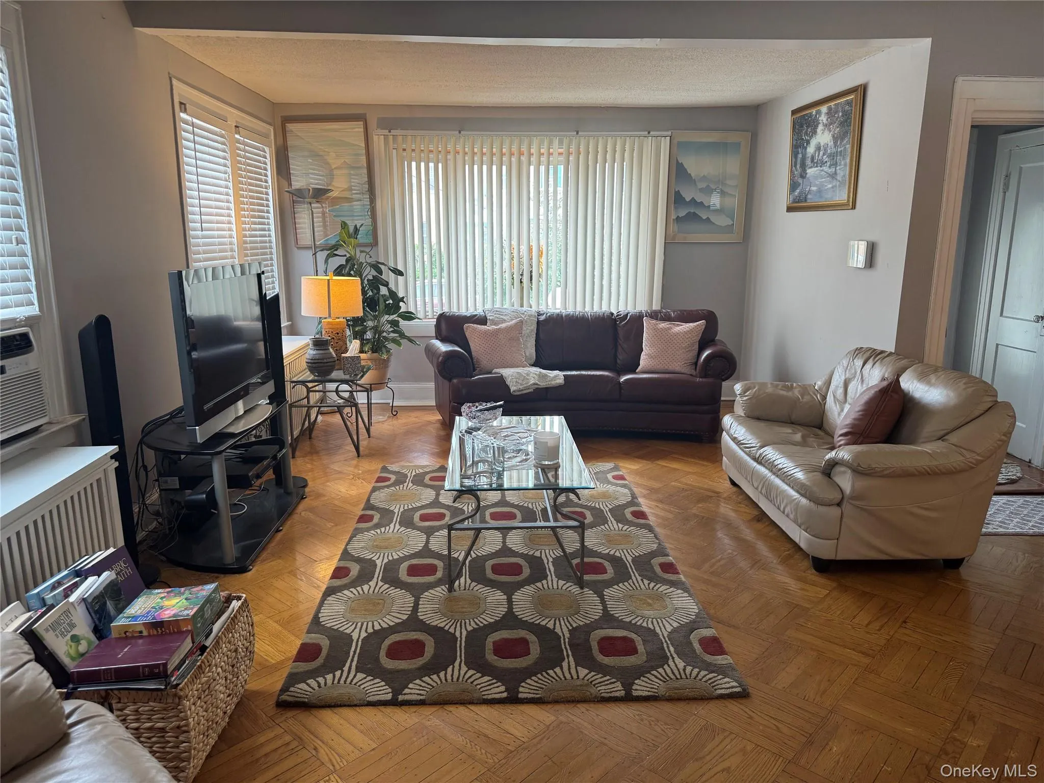 23220 Mentone Avenue, New York, NY, 3 Bedrooms Bedrooms, 6 Rooms Rooms,2 BathroomsBathrooms,Residential,For Rent,Mentone,0,KEY1018051 23220 Mentone Avenue, New York, NY, 3 Bedrooms Bedrooms, 6 Rooms Rooms,2 BathroomsBathrooms,Residential,For Rent,Mentone,0,KEY1018051