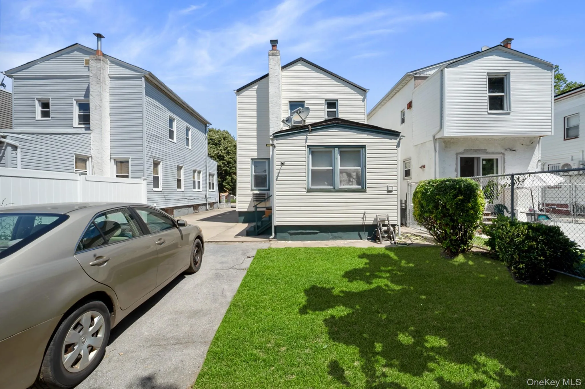 23220 Mentone Avenue, New York, NY, 3 Bedrooms Bedrooms, 6 Rooms Rooms,2 BathroomsBathrooms,Residential,For Rent,Mentone,0,1018051 23220 Mentone Avenue, New York, NY, 3 Bedrooms Bedrooms, 6 Rooms Rooms,2 BathroomsBathrooms,Residential,For Rent,Mentone,0,1018051