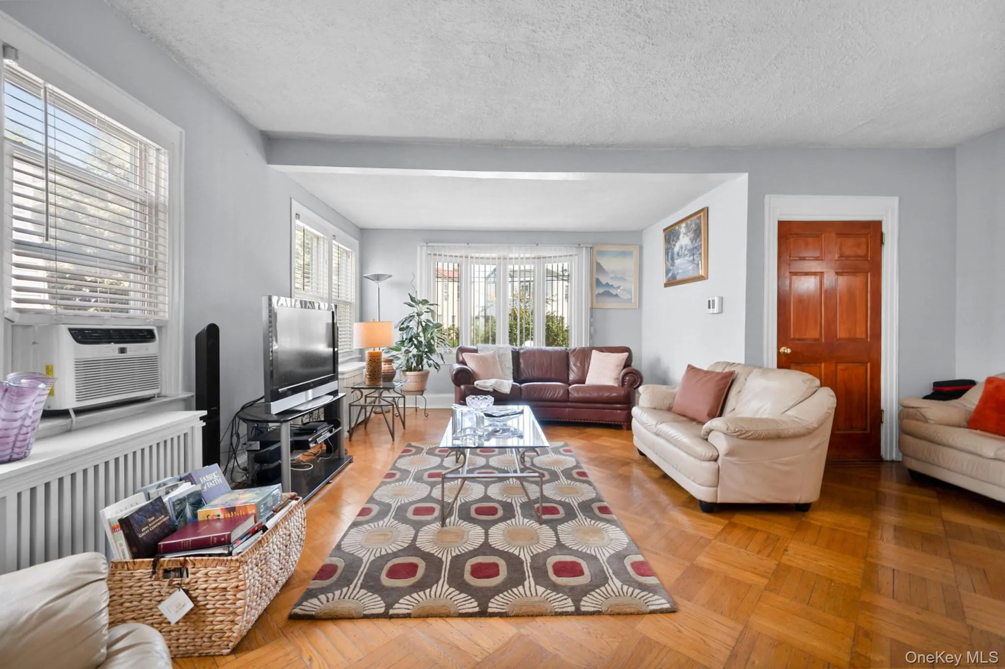 23220 Mentone Avenue, New York, NY, 3 Bedrooms Bedrooms, 6 Rooms Rooms,2 BathroomsBathrooms,Residential,For Rent,Mentone,0,1018051 23220 Mentone Avenue, New York, NY, 3 Bedrooms Bedrooms, 6 Rooms Rooms,2 BathroomsBathrooms,Residential,For Rent,Mentone,0,1018051