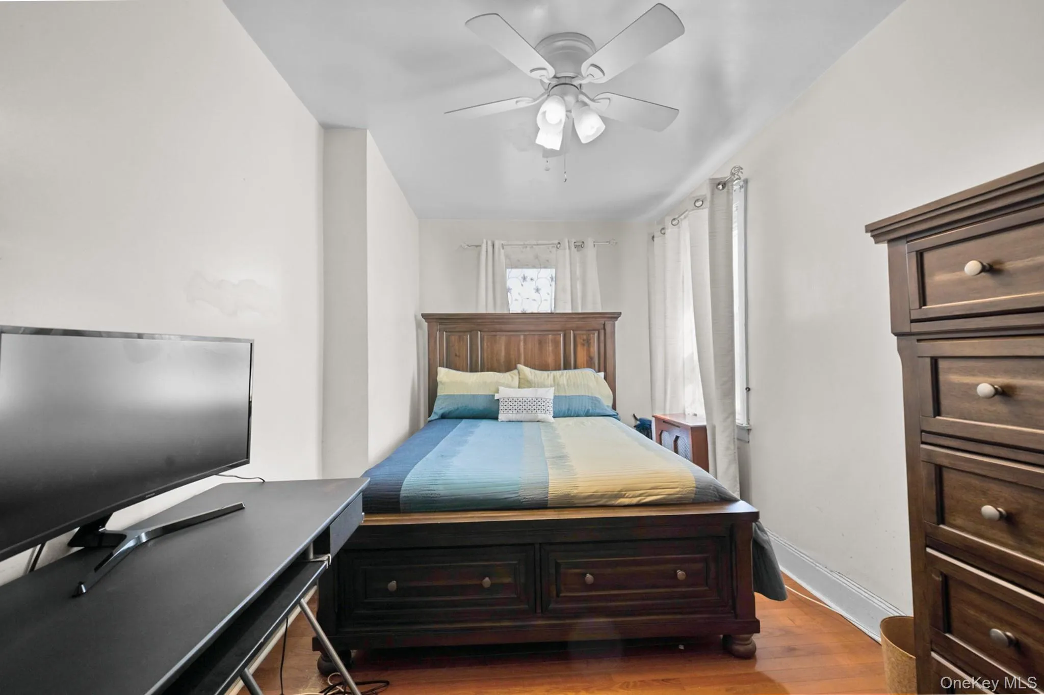 23220 Mentone Avenue, New York, NY, 3 Bedrooms Bedrooms, 6 Rooms Rooms,2 BathroomsBathrooms,Residential,For Rent,Mentone,0,1018051 23220 Mentone Avenue, New York, NY, 3 Bedrooms Bedrooms, 6 Rooms Rooms,2 BathroomsBathrooms,Residential,For Rent,Mentone,0,1018051
