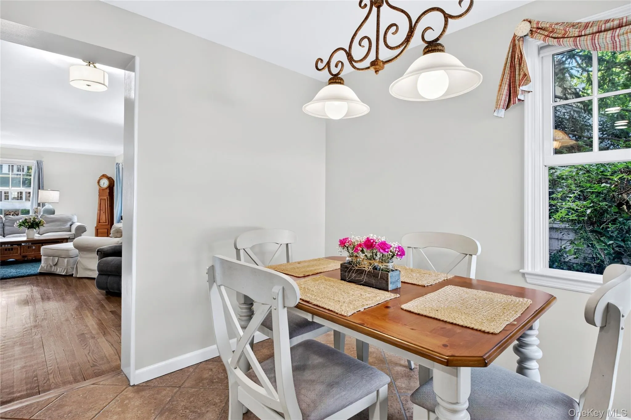 21 Travers Street, North Hempstead, NY, 3 Bedrooms Bedrooms, 5 Rooms Rooms,2 BathroomsBathrooms,Residential Lease,For Rent,Travers,0,KEY1018053 21 Travers Street, North Hempstead, NY, 3 Bedrooms Bedrooms, 5 Rooms Rooms,2 BathroomsBathrooms,Residential Lease,For Rent,Travers,0,KEY1018053
