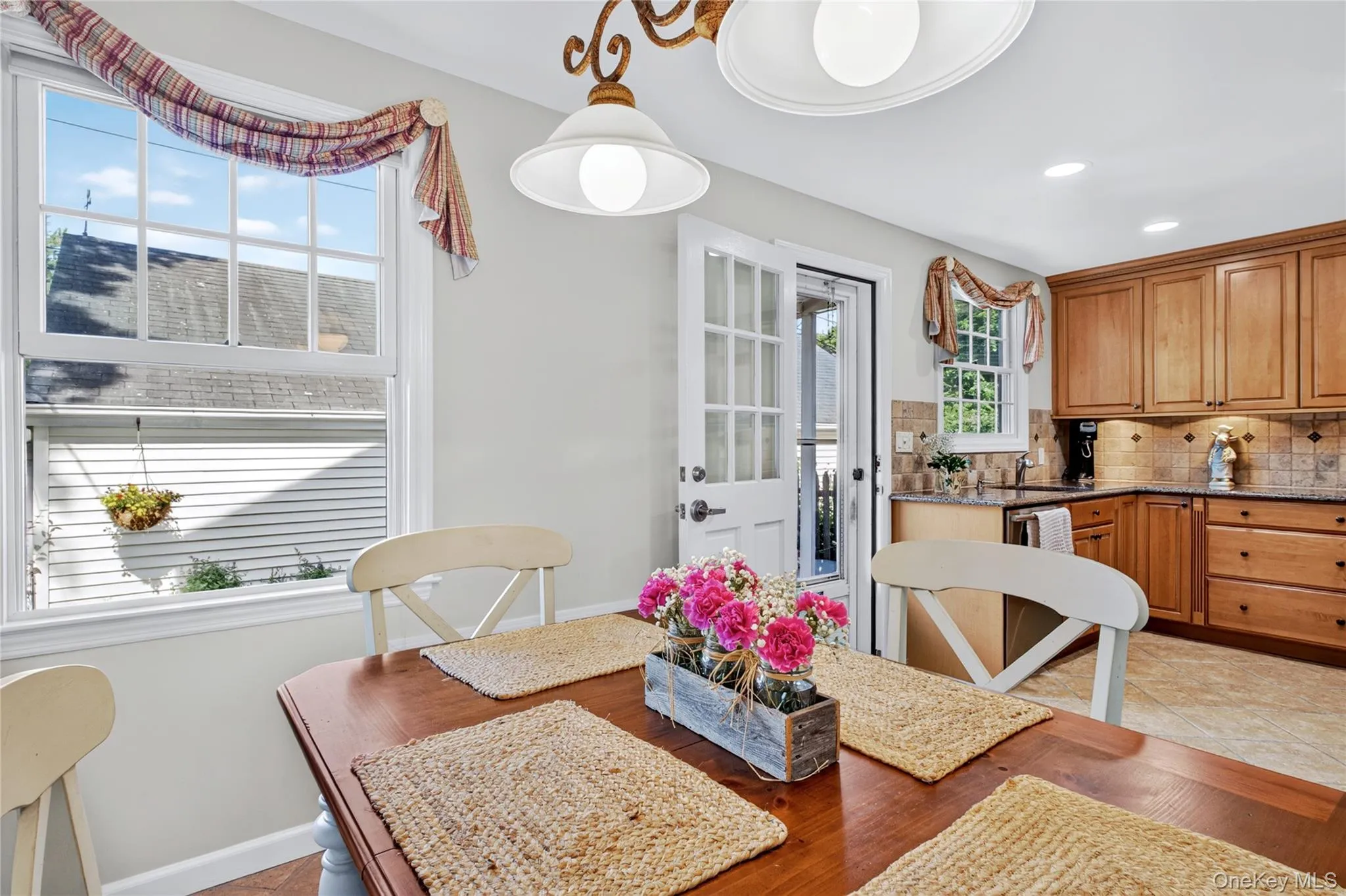 21 Travers Street, North Hempstead, NY, 3 Bedrooms Bedrooms, 5 Rooms Rooms,2 BathroomsBathrooms,Residential Lease,For Rent,Travers,0,KEY1018053 21 Travers Street, North Hempstead, NY, 3 Bedrooms Bedrooms, 5 Rooms Rooms,2 BathroomsBathrooms,Residential Lease,For Rent,Travers,0,KEY1018053