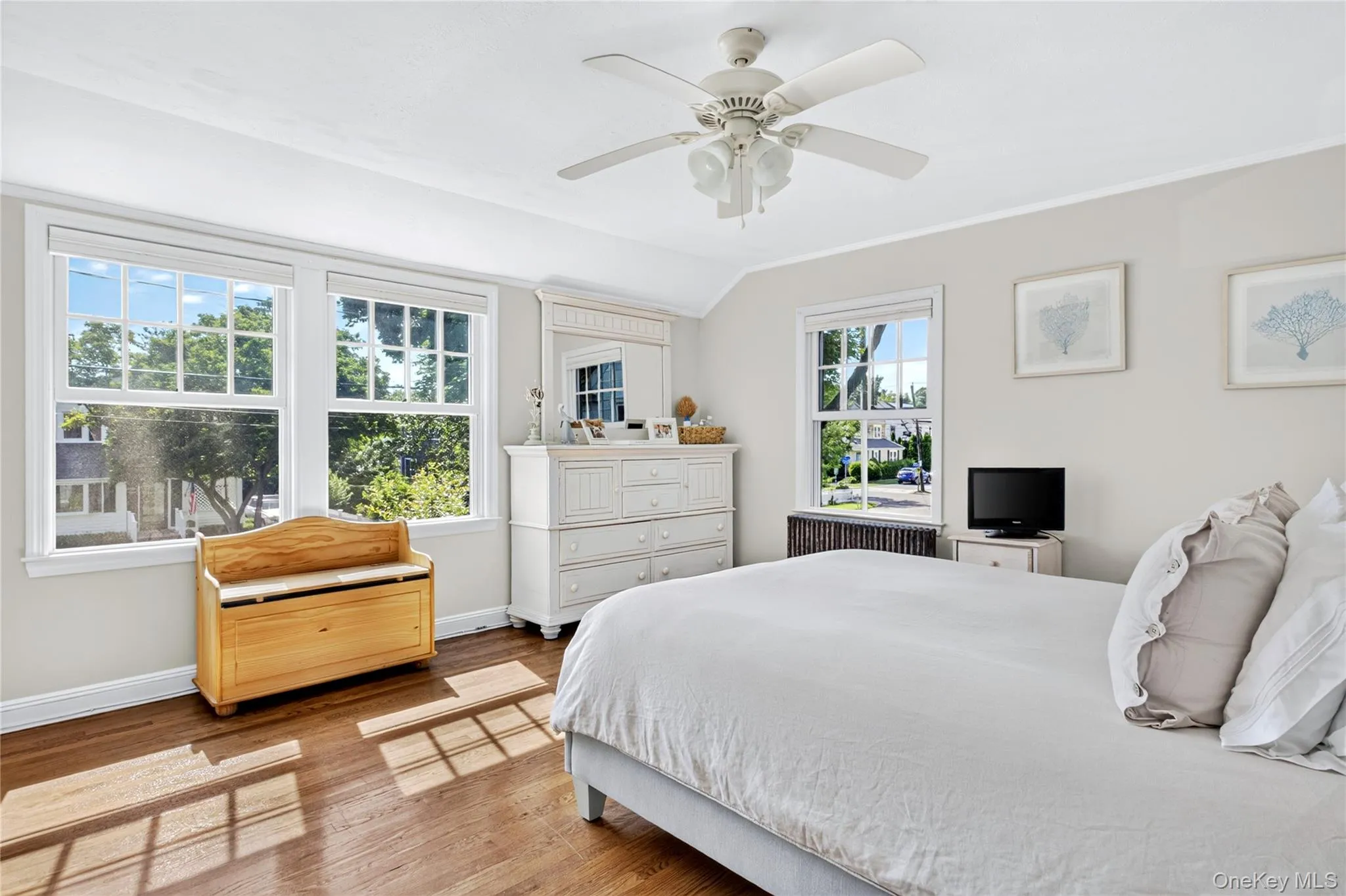21 Travers Street, North Hempstead, NY, 3 Bedrooms Bedrooms, 5 Rooms Rooms,2 BathroomsBathrooms,Residential Lease,For Rent,Travers,0,KEY1018053 21 Travers Street, North Hempstead, NY, 3 Bedrooms Bedrooms, 5 Rooms Rooms,2 BathroomsBathrooms,Residential Lease,For Rent,Travers,0,KEY1018053