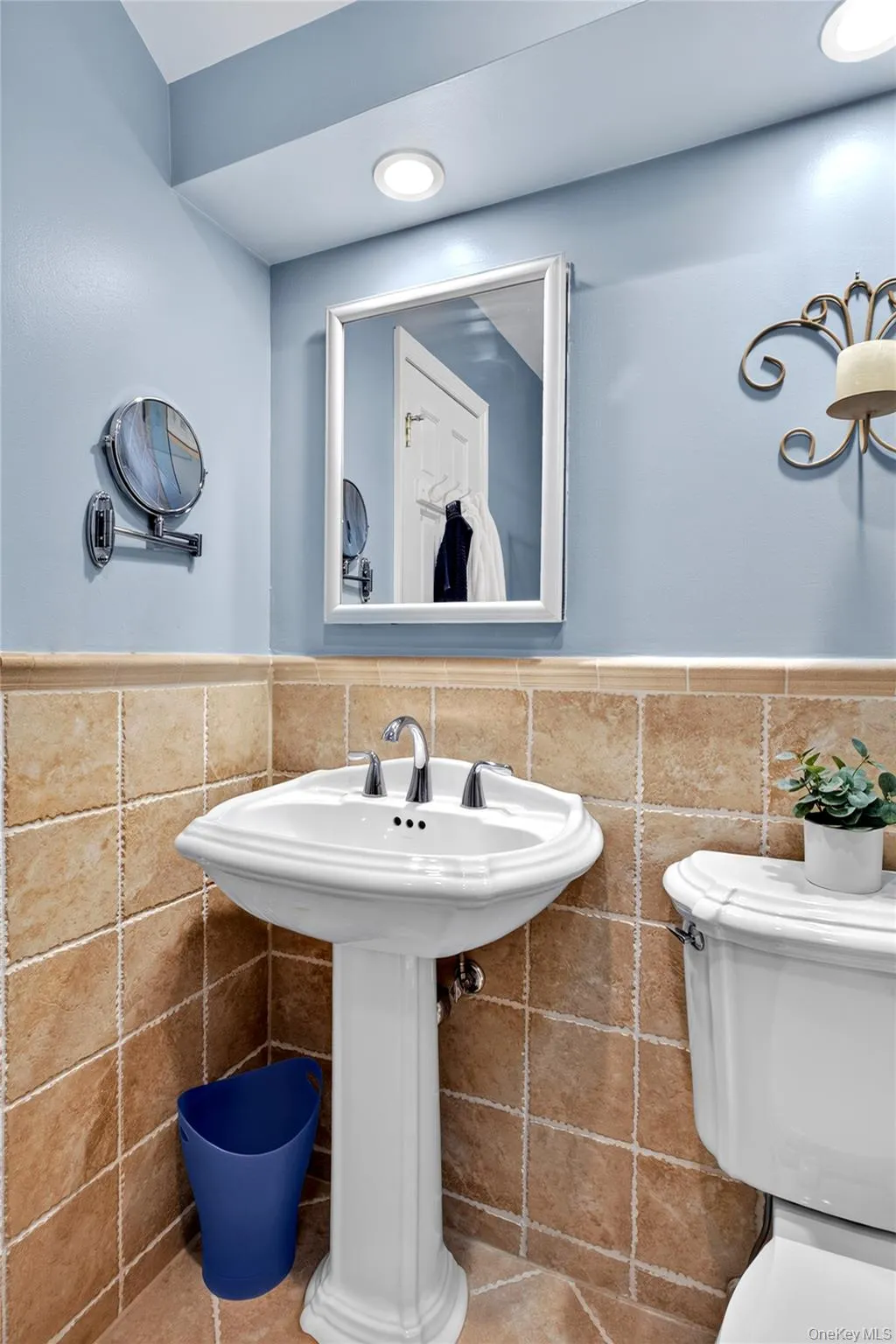 21 Travers Street, North Hempstead, NY, 3 Bedrooms Bedrooms, 5 Rooms Rooms,2 BathroomsBathrooms,Residential Lease,For Rent,Travers,0,KEY1018053 21 Travers Street, North Hempstead, NY, 3 Bedrooms Bedrooms, 5 Rooms Rooms,2 BathroomsBathrooms,Residential Lease,For Rent,Travers,0,KEY1018053