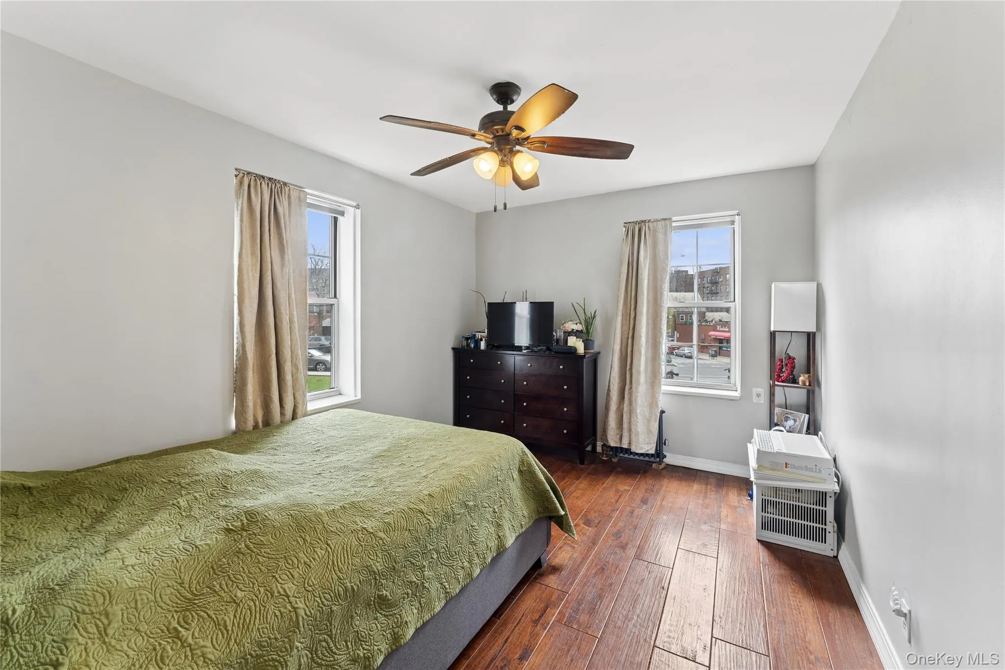 First bedroom with excellent sunlight First bedroom with excellent sunlight