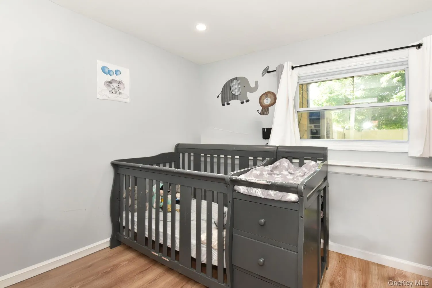 10 Miller Avenue, Islip, NY, 6 Bedrooms Bedrooms, 12 Rooms Rooms,2 BathroomsBathrooms,Residential,For Rent,Miller,0,KEY1018059 10 Miller Avenue, Islip, NY, 6 Bedrooms Bedrooms, 12 Rooms Rooms,2 BathroomsBathrooms,Residential,For Rent,Miller,0,KEY1018059