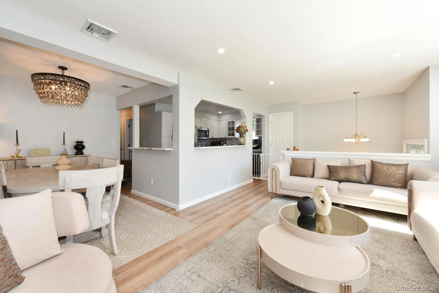 10 Miller Avenue, Islip, NY, 6 Bedrooms Bedrooms, 12 Rooms Rooms,2 BathroomsBathrooms,Residential,For Rent,Miller,0,KEY1018059 10 Miller Avenue, Islip, NY, 6 Bedrooms Bedrooms, 12 Rooms Rooms,2 BathroomsBathrooms,Residential,For Rent,Miller,0,KEY1018059
