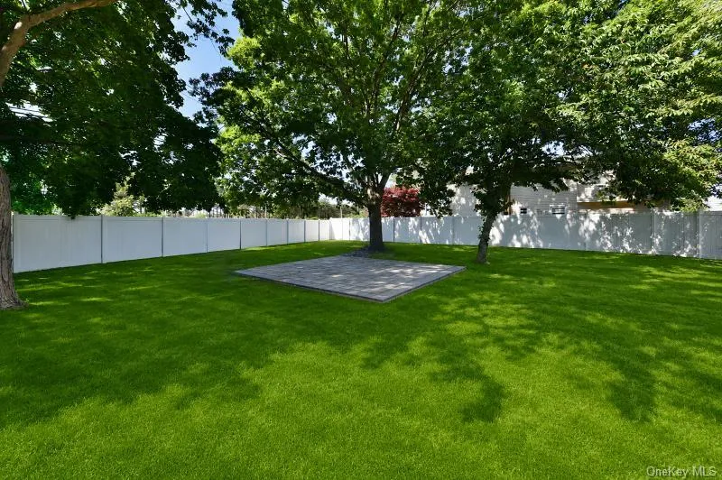 10 Miller Avenue, Islip, NY, 6 Bedrooms Bedrooms, 12 Rooms Rooms,2 BathroomsBathrooms,Residential,For Rent,Miller,0,KEY1018059 10 Miller Avenue, Islip, NY, 6 Bedrooms Bedrooms, 12 Rooms Rooms,2 BathroomsBathrooms,Residential,For Rent,Miller,0,KEY1018059