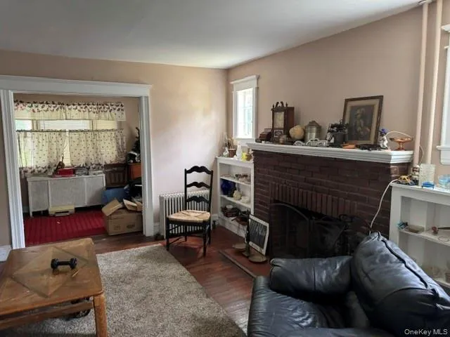 35 Fairview Avenue, North Hempstead, NY, 4 Bedrooms Bedrooms, 7 Rooms Rooms,2 BathroomsBathrooms,Residential,For Rent,Fairview,0,KEY1018060 35 Fairview Avenue, North Hempstead, NY, 4 Bedrooms Bedrooms, 7 Rooms Rooms,2 BathroomsBathrooms,Residential,For Rent,Fairview,0,KEY1018060