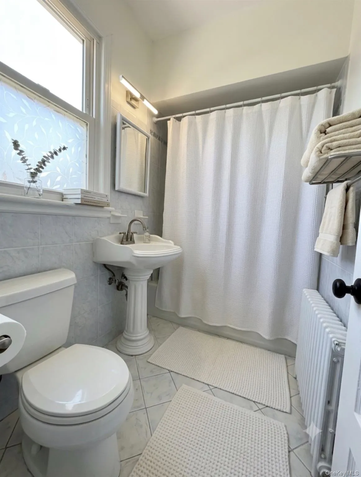469 Chester Street, Hempstead, NY, 4 Bedrooms Bedrooms, 9 Rooms Rooms,2 BathroomsBathrooms,Residential,For Rent,Chester,0,KEY1018062 469 Chester Street, Hempstead, NY, 4 Bedrooms Bedrooms, 9 Rooms Rooms,2 BathroomsBathrooms,Residential,For Rent,Chester,0,KEY1018062