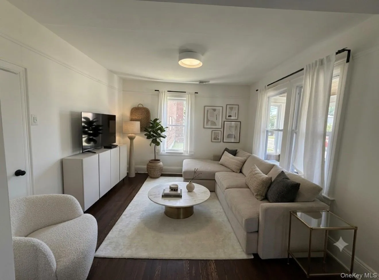 469 Chester Street, Hempstead, NY, 4 Bedrooms Bedrooms, 9 Rooms Rooms,2 BathroomsBathrooms,Residential,For Rent,Chester,0,KEY1018062 469 Chester Street, Hempstead, NY, 4 Bedrooms Bedrooms, 9 Rooms Rooms,2 BathroomsBathrooms,Residential,For Rent,Chester,0,KEY1018062