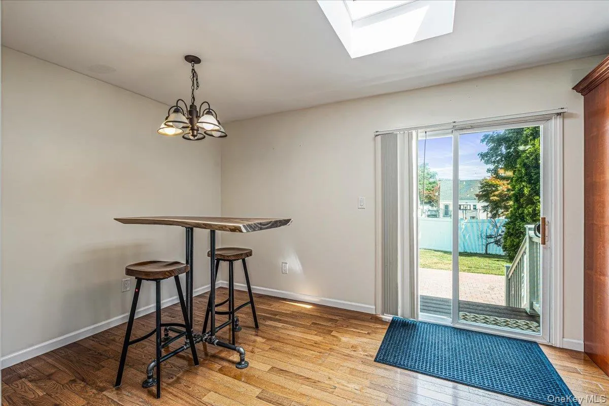 16 North Street, Glen Cove, NY, 3 Bedrooms Bedrooms, 8 Rooms Rooms,2 BathroomsBathrooms,Residential Lease,For Rent,North,0,KEY1018064 16 North Street, Glen Cove, NY, 3 Bedrooms Bedrooms, 8 Rooms Rooms,2 BathroomsBathrooms,Residential Lease,For Rent,North,0,KEY1018064