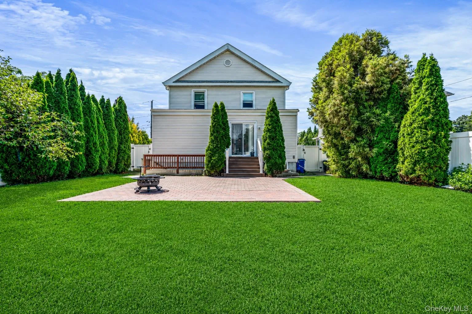 16 North Street, Glen Cove, NY, 3 Bedrooms Bedrooms, 8 Rooms Rooms,2 BathroomsBathrooms,Residential Lease,For Rent,North,0,KEY1018064 16 North Street, Glen Cove, NY, 3 Bedrooms Bedrooms, 8 Rooms Rooms,2 BathroomsBathrooms,Residential Lease,For Rent,North,0,KEY1018064