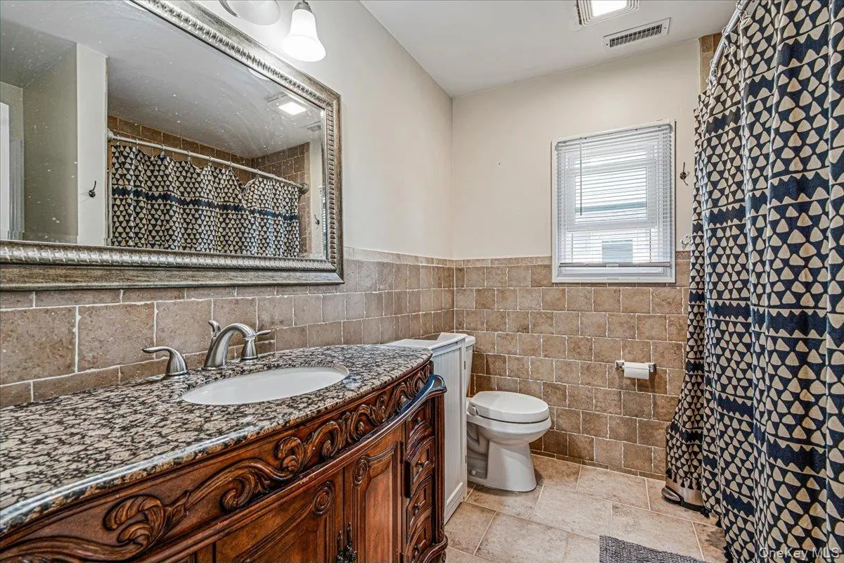 16 North Street, Glen Cove, NY, 3 Bedrooms Bedrooms, 8 Rooms Rooms,2 BathroomsBathrooms,Residential Lease,For Rent,North,0,KEY1018064 16 North Street, Glen Cove, NY, 3 Bedrooms Bedrooms, 8 Rooms Rooms,2 BathroomsBathrooms,Residential Lease,For Rent,North,0,KEY1018064