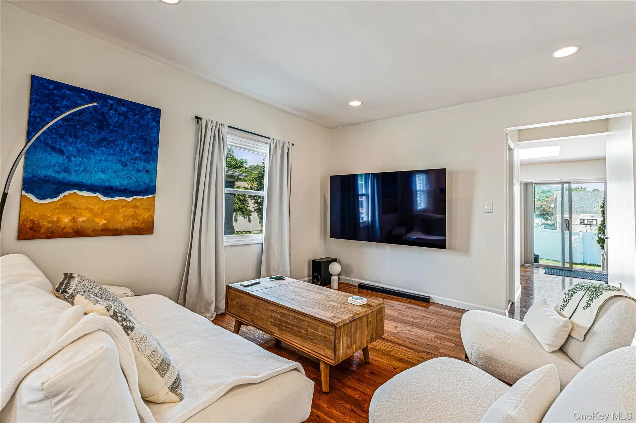 16 North Street, Glen Cove, NY, 3 Bedrooms Bedrooms, 8 Rooms Rooms,2 BathroomsBathrooms,Residential Lease,For Rent,North,0,KEY1018064 16 North Street, Glen Cove, NY, 3 Bedrooms Bedrooms, 8 Rooms Rooms,2 BathroomsBathrooms,Residential Lease,For Rent,North,0,KEY1018064