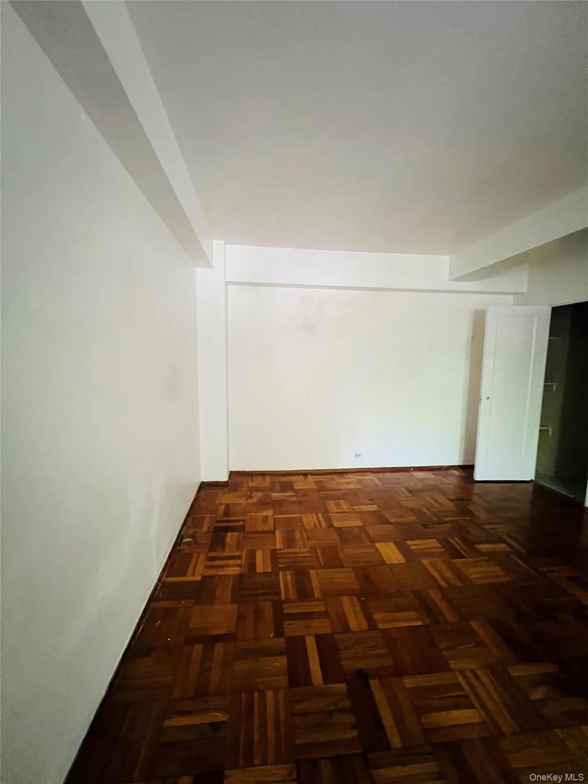 24 Metropolitan Oval, New York, NY, 1 Bedroom Bedrooms, 3 Rooms Rooms,1 BathroomBathrooms,Residential,For Rent,Metropolitan,0,KEY1018068 24 Metropolitan Oval, New York, NY, 1 Bedroom Bedrooms, 3 Rooms Rooms,1 BathroomBathrooms,Residential,For Rent,Metropolitan,0,KEY1018068