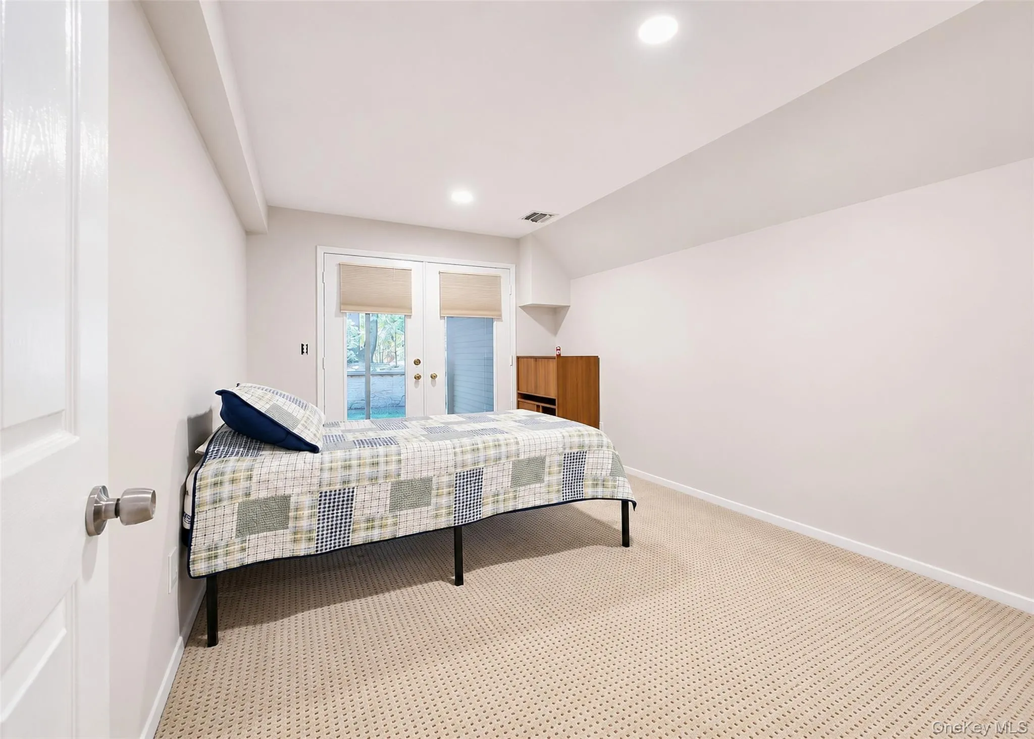 61 Willow Ridge Drive, Smithtown, NY, 3 Bedrooms Bedrooms, 8 Rooms Rooms,2 BathroomsBathrooms,Residential,For Rent,Willow Ridge,0,1018070 61 Willow Ridge Drive, Smithtown, NY, 3 Bedrooms Bedrooms, 8 Rooms Rooms,2 BathroomsBathrooms,Residential,For Rent,Willow Ridge,0,1018070