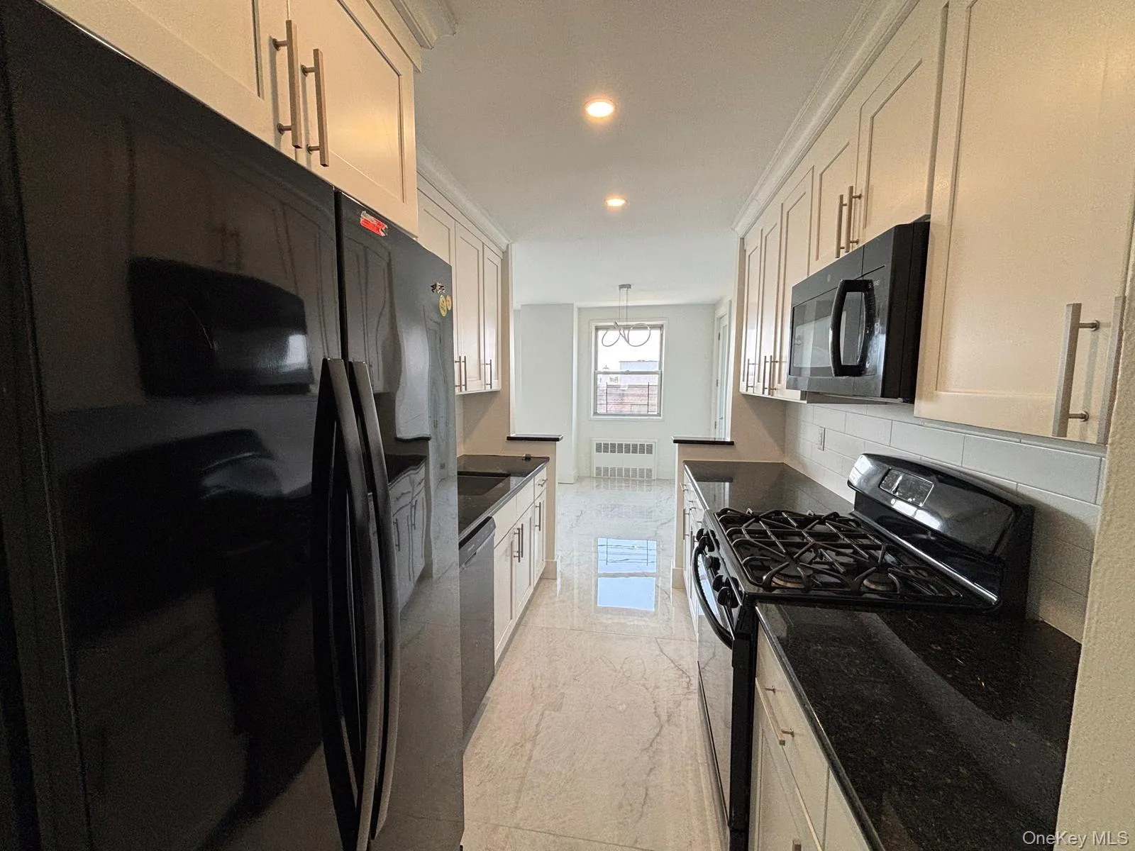 833 Central Avenue, New York, NY, 2 Bedrooms Bedrooms, 5 Rooms Rooms,2 BathroomsBathrooms,Residential,For Rent,Central,0,1018071 833 Central Avenue, New York, NY, 2 Bedrooms Bedrooms, 5 Rooms Rooms,2 BathroomsBathrooms,Residential,For Rent,Central,0,1018071
