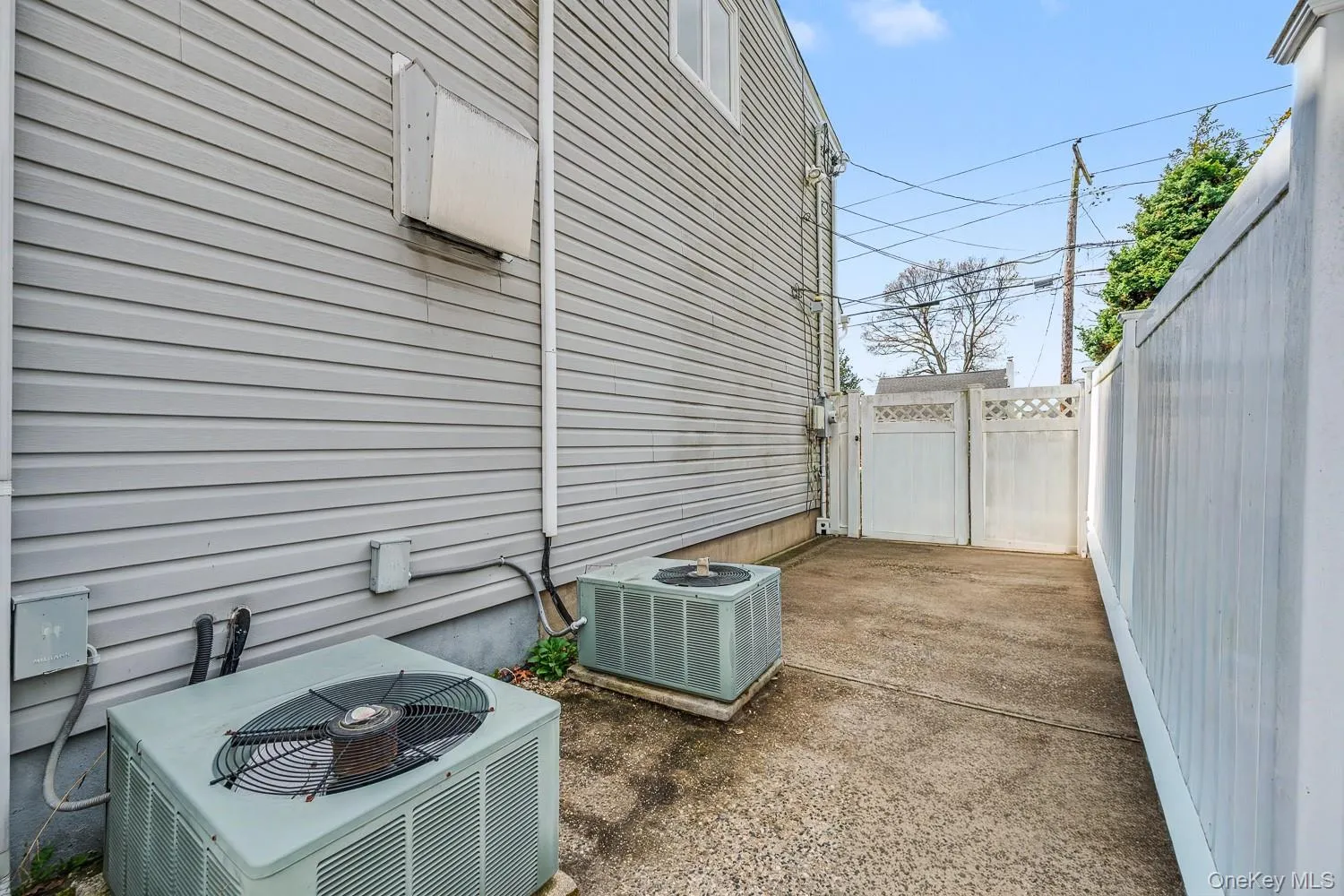 408 Broome Avenue, Babylon, NY, 3 Bedrooms Bedrooms, 5 Rooms Rooms,2 BathroomsBathrooms,Residential,For Rent,Broome,0,KEY1018076 408 Broome Avenue, Babylon, NY, 3 Bedrooms Bedrooms, 5 Rooms Rooms,2 BathroomsBathrooms,Residential,For Rent,Broome,0,KEY1018076