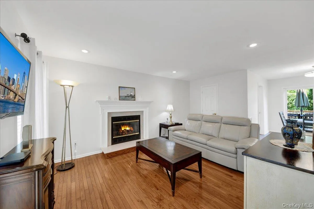 68 Bolton Avenue, White Plains, NY, 4 Bedrooms Bedrooms, 8 Rooms Rooms,2 BathroomsBathrooms,Residential,For Rent,Bolton,0,1018083 68 Bolton Avenue, White Plains, NY, 4 Bedrooms Bedrooms, 8 Rooms Rooms,2 BathroomsBathrooms,Residential,For Rent,Bolton,0,1018083