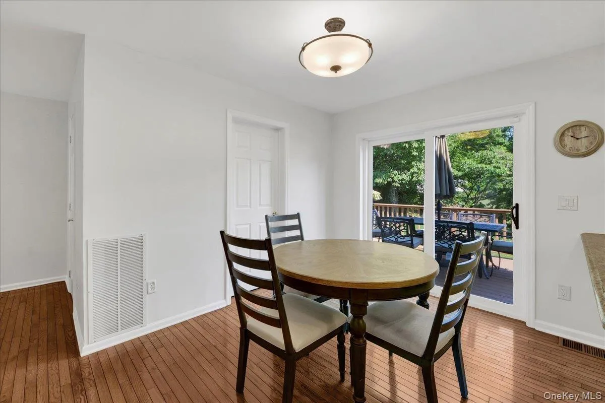 68 Bolton Avenue, White Plains, NY, 4 Bedrooms Bedrooms, 8 Rooms Rooms,2 BathroomsBathrooms,Residential,For Rent,Bolton,0,1018083 68 Bolton Avenue, White Plains, NY, 4 Bedrooms Bedrooms, 8 Rooms Rooms,2 BathroomsBathrooms,Residential,For Rent,Bolton,0,1018083