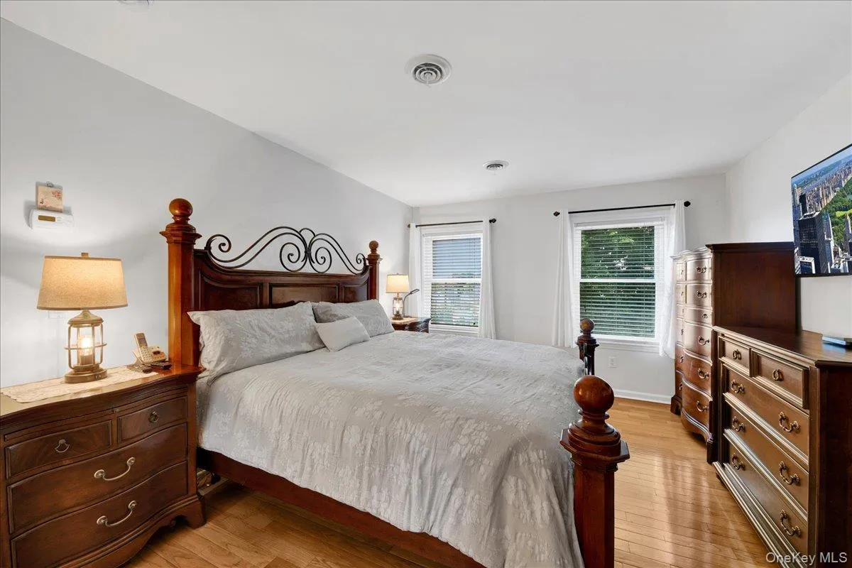 68 Bolton Avenue, White Plains, NY, 4 Bedrooms Bedrooms, 8 Rooms Rooms,2 BathroomsBathrooms,Residential,For Rent,Bolton,0,1018083 68 Bolton Avenue, White Plains, NY, 4 Bedrooms Bedrooms, 8 Rooms Rooms,2 BathroomsBathrooms,Residential,For Rent,Bolton,0,1018083