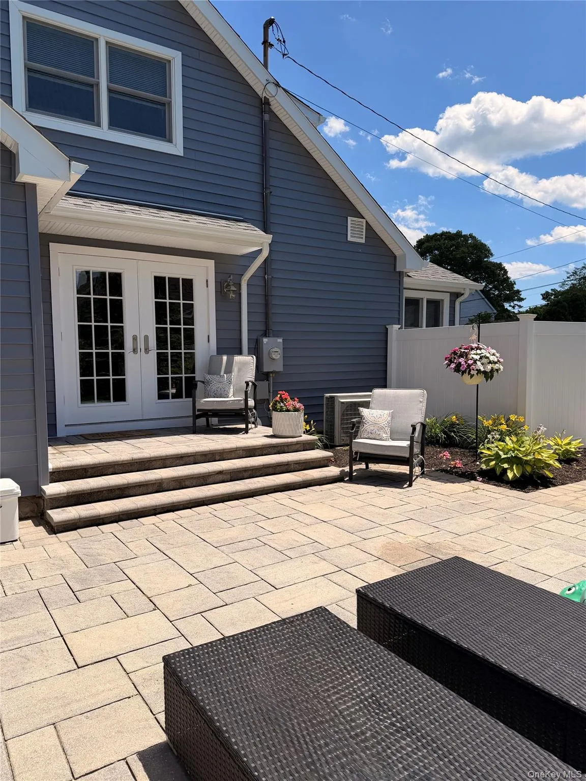 379 Blossom Street, Islip, NY, 3 Bedrooms Bedrooms, 8 Rooms Rooms,2 BathroomsBathrooms,Residential,For Rent,Blossom,0,KEY1018084 379 Blossom Street, Islip, NY, 3 Bedrooms Bedrooms, 8 Rooms Rooms,2 BathroomsBathrooms,Residential,For Rent,Blossom,0,KEY1018084