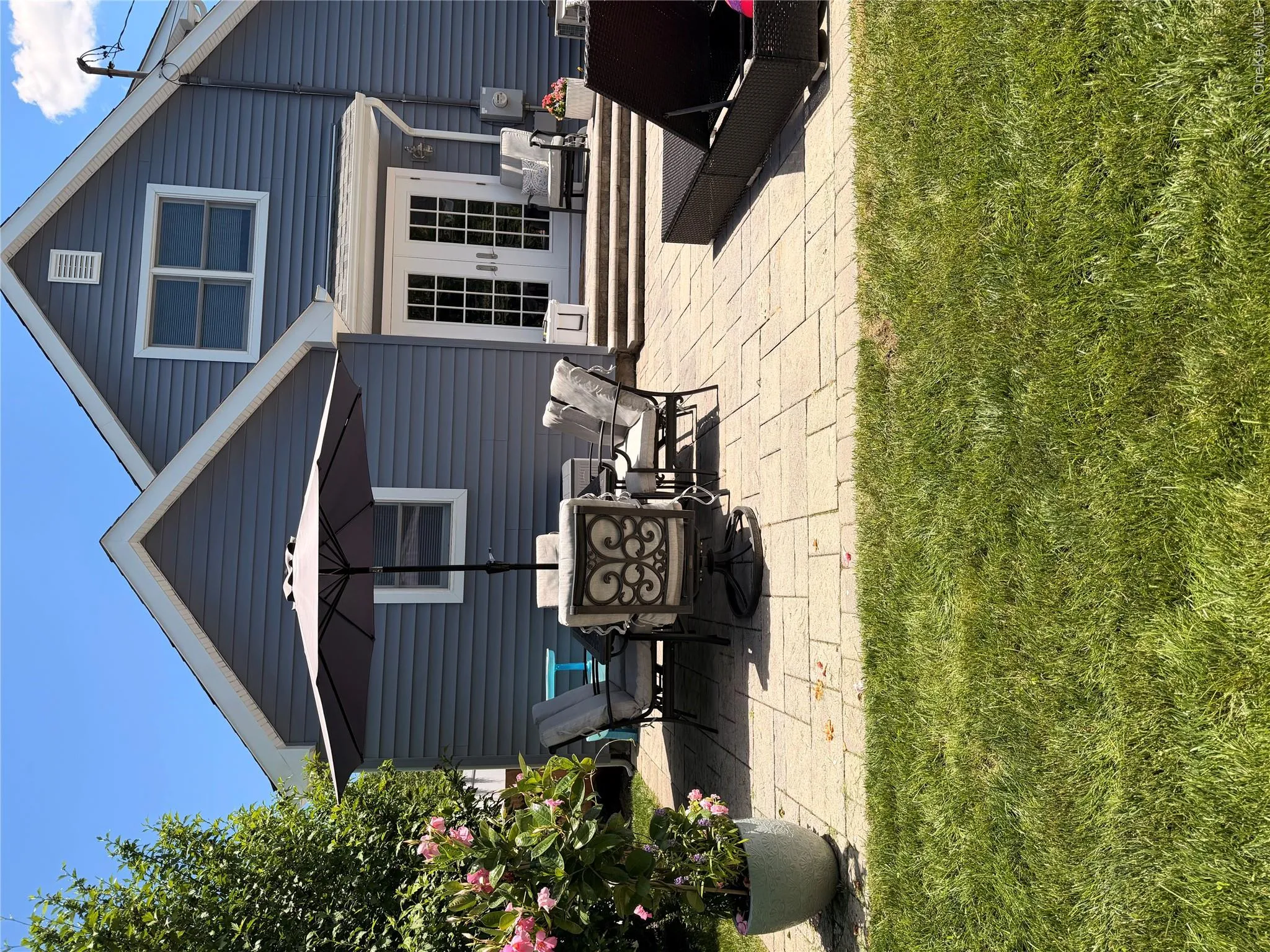 379 Blossom Street, Islip, NY, 3 Bedrooms Bedrooms, 8 Rooms Rooms,2 BathroomsBathrooms,Residential,For Rent,Blossom,0,KEY1018084 379 Blossom Street, Islip, NY, 3 Bedrooms Bedrooms, 8 Rooms Rooms,2 BathroomsBathrooms,Residential,For Rent,Blossom,0,KEY1018084