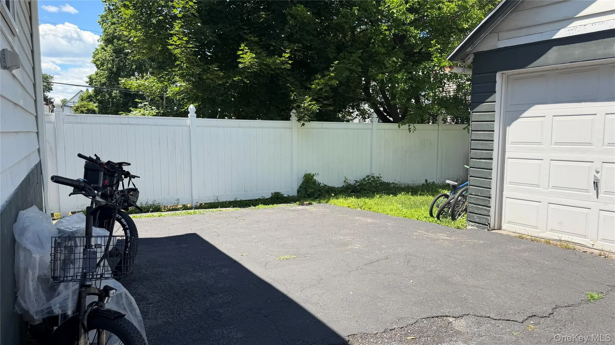 417 Baker Street, Poughkeepsie, NY, 2 Bedrooms Bedrooms, 4 Rooms Rooms,1 BathroomBathrooms,Residential Lease,For Rent,Baker,0,KEY1018085 417 Baker Street, Poughkeepsie, NY, 2 Bedrooms Bedrooms, 4 Rooms Rooms,1 BathroomBathrooms,Residential Lease,For Rent,Baker,0,KEY1018085
