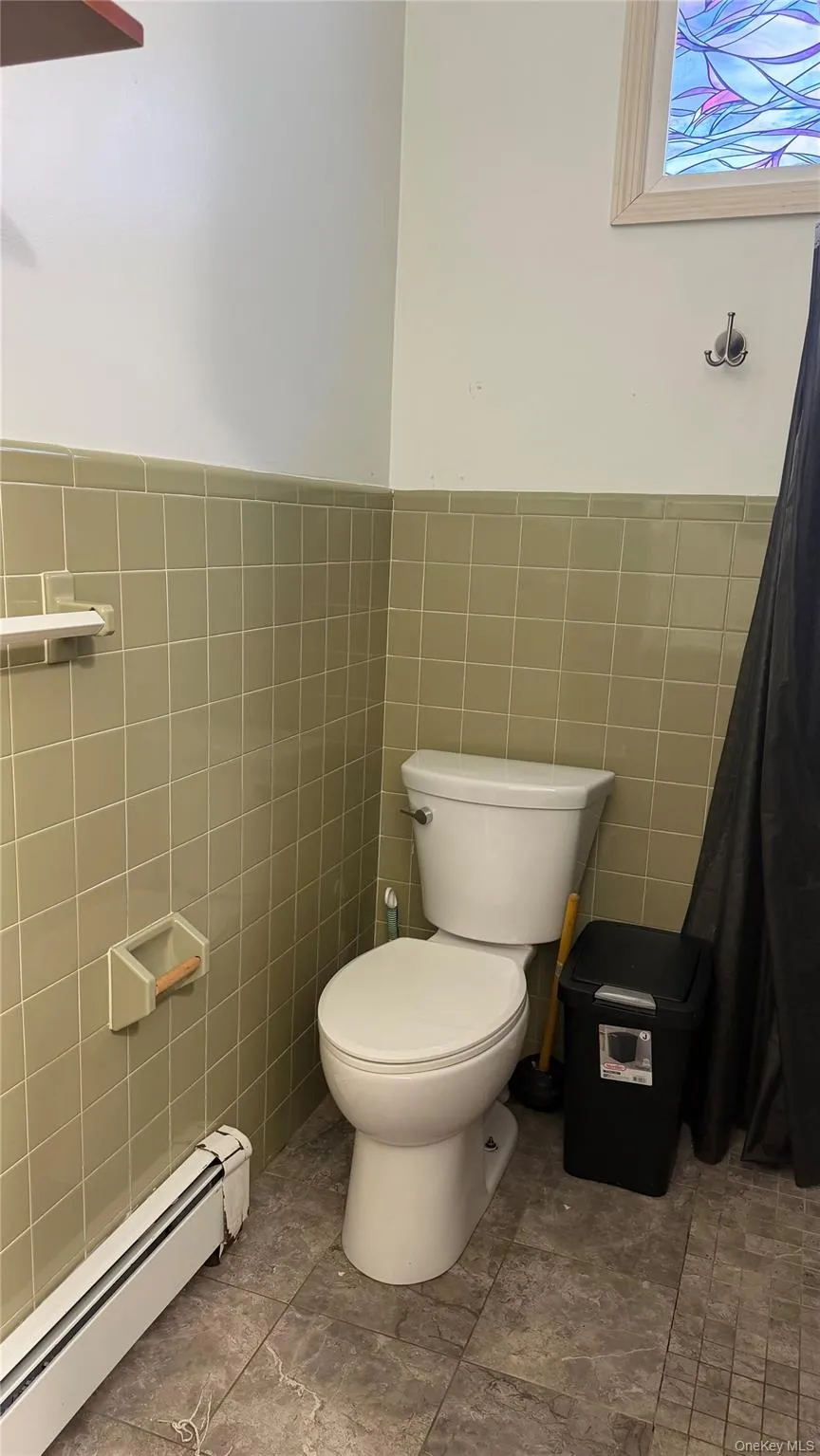 417 Baker Street, Poughkeepsie, NY, 2 Bedrooms Bedrooms, 4 Rooms Rooms,1 BathroomBathrooms,Residential Lease,For Rent,Baker,0,KEY1018085 417 Baker Street, Poughkeepsie, NY, 2 Bedrooms Bedrooms, 4 Rooms Rooms,1 BathroomBathrooms,Residential Lease,For Rent,Baker,0,KEY1018085